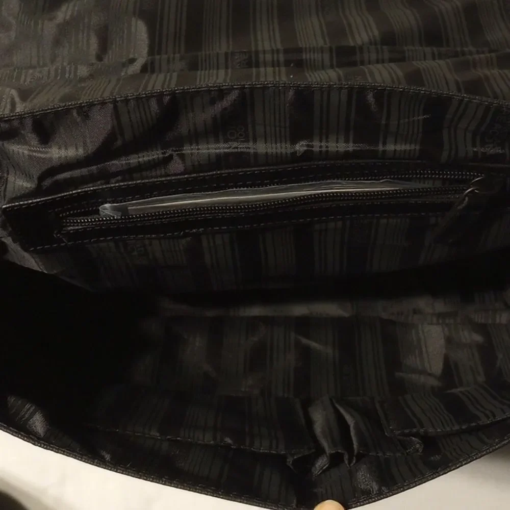 Kenneth Cole Reaction Messenger Bag
